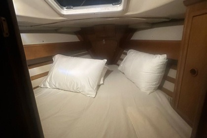 Rent the Dromor Apollo 12 Sailboat in Athens!