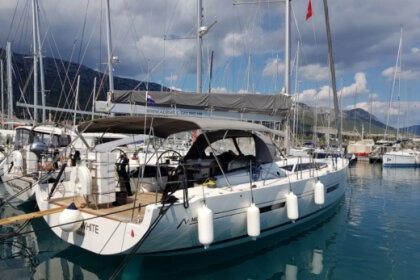 Noleggio Barca a vela More More 55 Castel Abbadessa