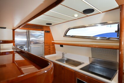 Ferretti 80