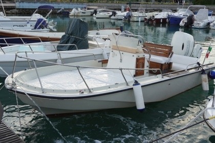 Boat Boston Whaler Outrage 18