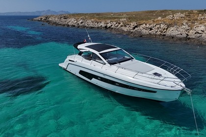 Charter Motorboat Azimut Atlantis 45 Cannigione