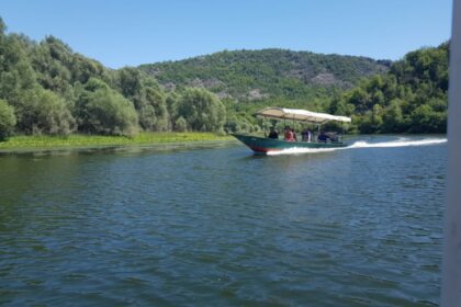 Rental Motorboat Custom Custom Rijeka Crnojevića