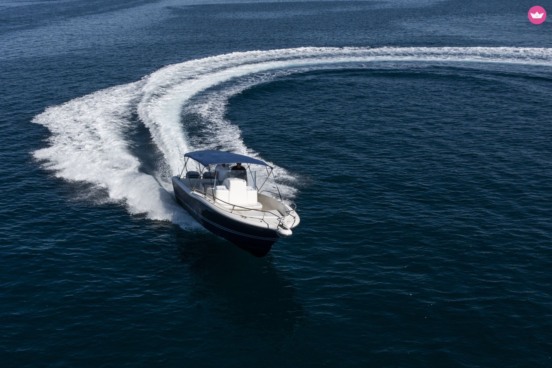 Motorboat Kelt White Shark 265 400hp