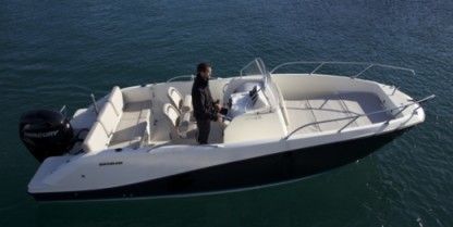 Location Bateau à moteur Quicksilver Activ 675 Sundeck Arcachon
