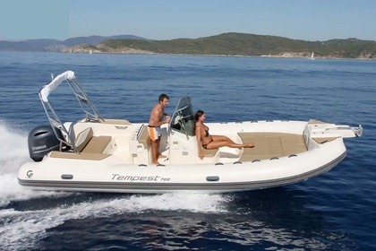 Hire RIB Capelli Capelli Tempest 700 Mandelieu-La Napoule