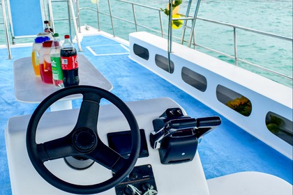 Motor Catamaran 2025 Sport Edition