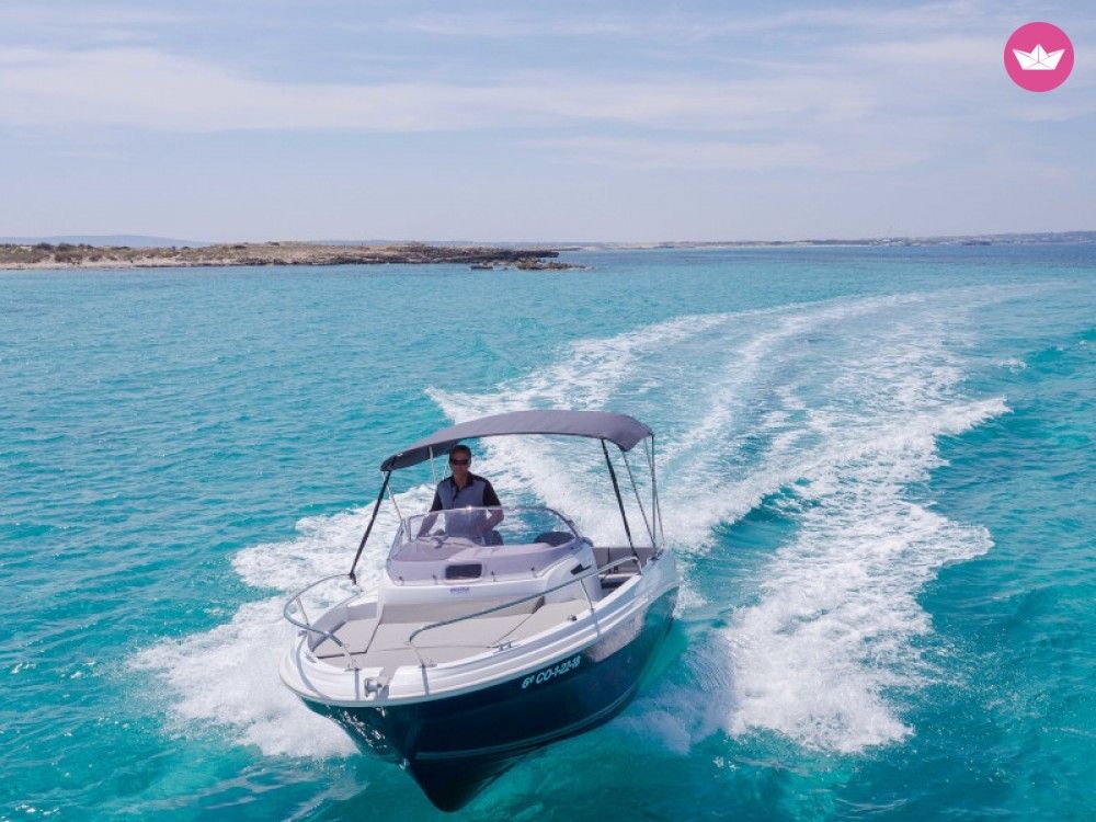 Bateau à moteur Jeanneau Cap Camarat 5.5 WA 115cv 5