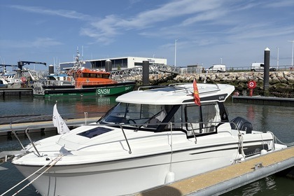 Charter Motorboat Jeanneau Merry Fisher 695 Ouistreham