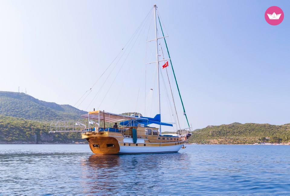 Goélette Traditional Gulet with a capacity of 8 people Ketch 19.5m 4