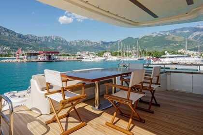 Luxury AMBER for Weekly Cruise