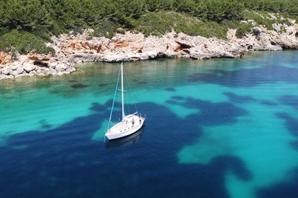 Charter Sailboat Ferretti Altura 33 Alghero