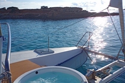 Hyra båt Katamaran Centaurus 35 Ibiza