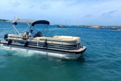 Rental Motorboat ponton miss carmela San Andrés
