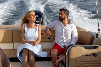 Rent a Boat - 2021 Sea Ray SPX 210