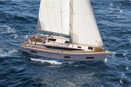 Charter Sailboat Bavaria C38 Pirovac