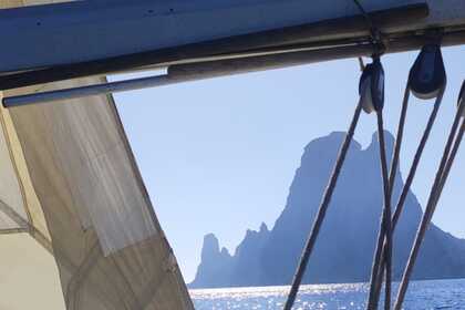 Beneteau amplico y cómodo