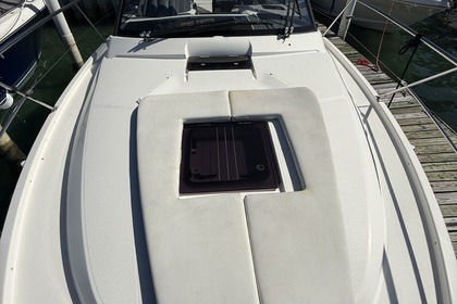 GRACE BAY LUXURY  YACHT BAVARIA 33’