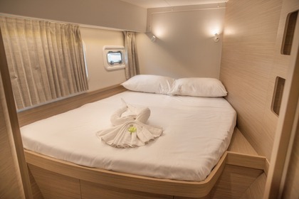 Rental Catamaran  Lagoon 42 Mahé