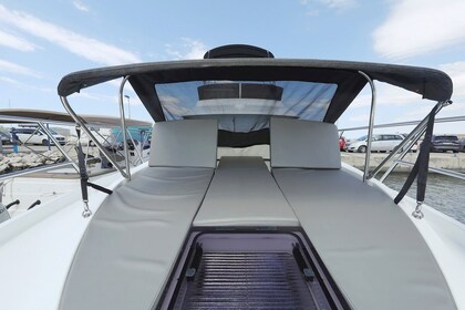 Hire Motorboat Beneteau Antares 11 Fly OB Biograd na Moru