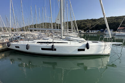 Sailboat Bénéteau Oceanis 51.1 15m