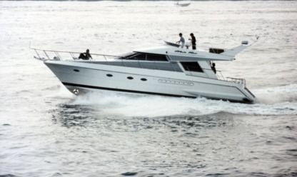 Location Bateau à moteur Montefino 52 Fly La Grande-Motte