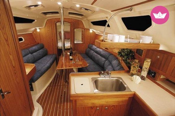 Charter sailboat in Oakland  