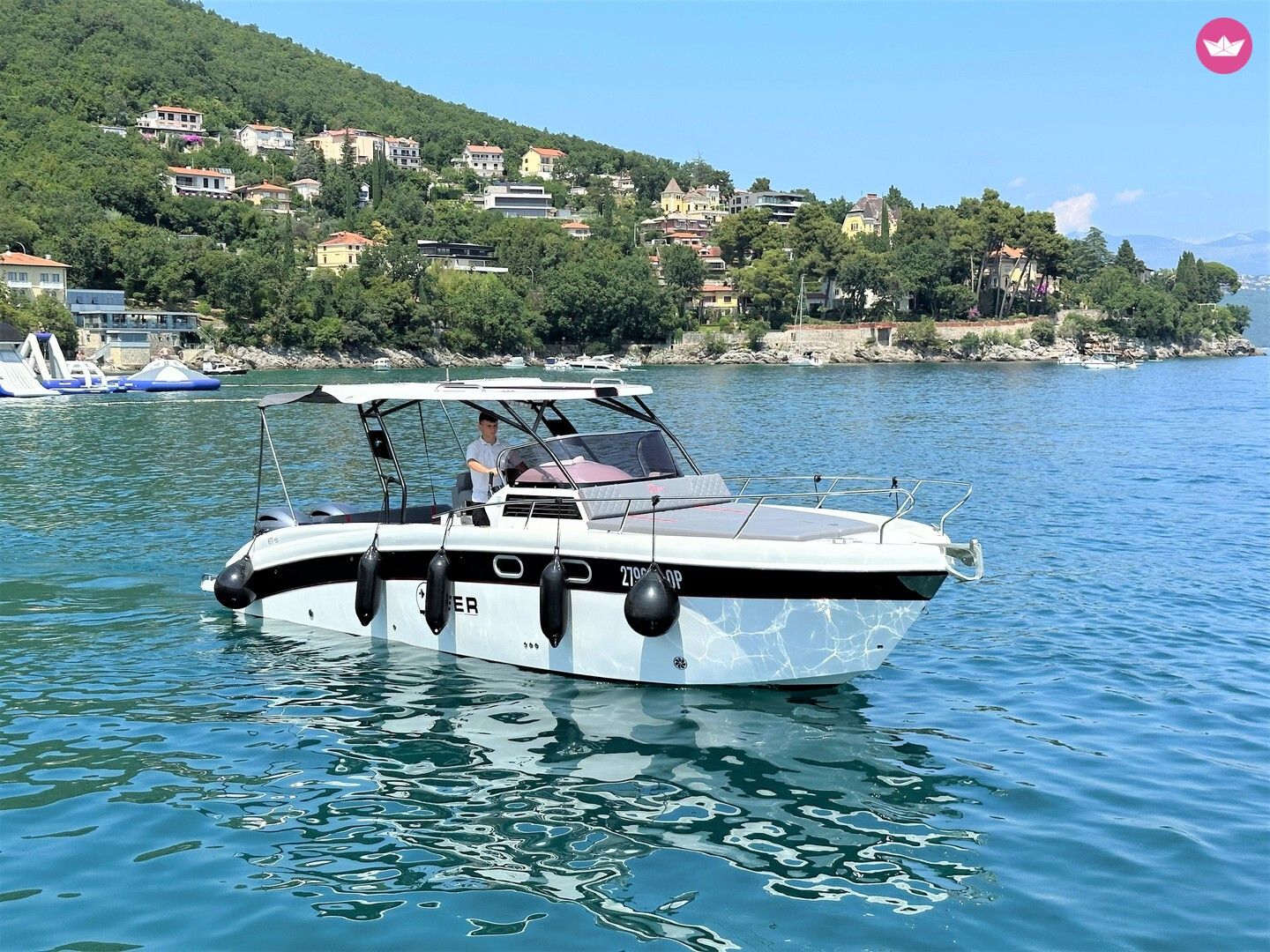 Bateau à moteur Saver 870 WA 400cv 3