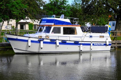 Hyra båt Husbåt Gabriella (Husky dane 1000) Motala