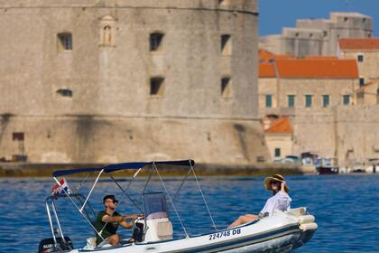 Hyra båt RIB-båt Maestral 490 Dubrovnik