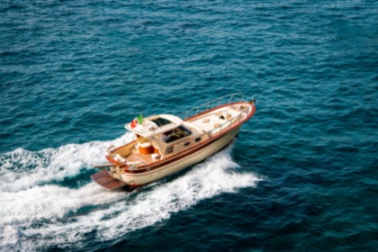 Charter Motorboat Fratelli Aprea 32 Hard Top Positano