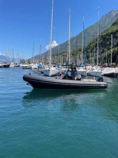 Malcesine RIB Sea water Phantom 260 alt tag text