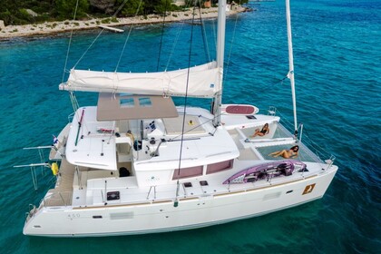 Hire Catamaran  Lagoon 450 F Luxury Ploče