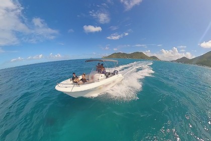 Hire Motorboat Pacific Craft Open 625 Sint Maarten