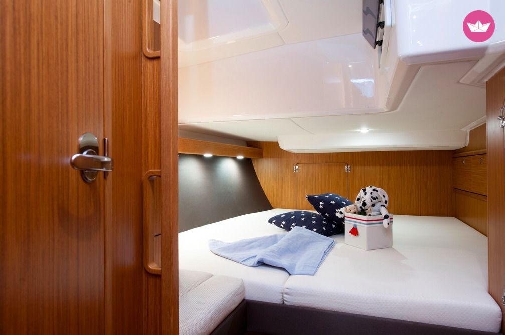 Sailboat Bavaria 56 Cruiser for hire