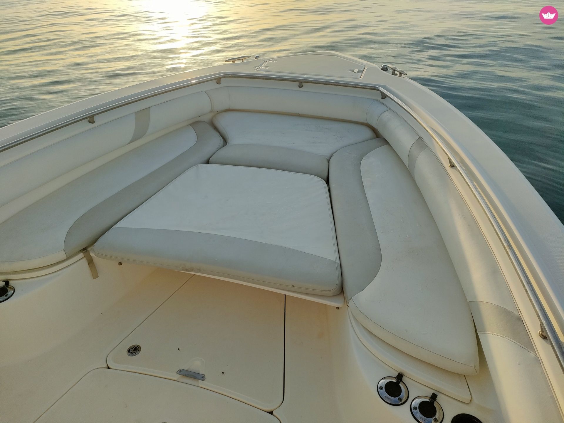 Boston Whaler Outrage 32