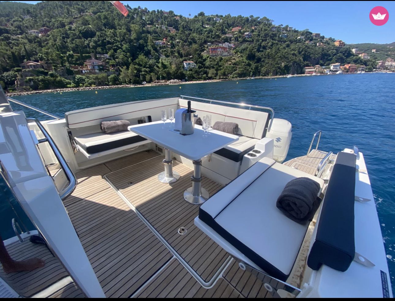 Bateau à moteur Jeanneau Cap Camarat 9.0 WA 500cv 4