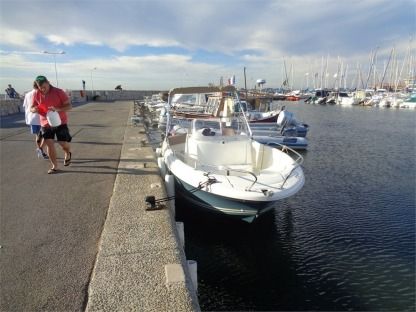 Location Bateau à moteur Jeanneau Cap Camarat 6.5 Cc Saint-Laurent-du-Var