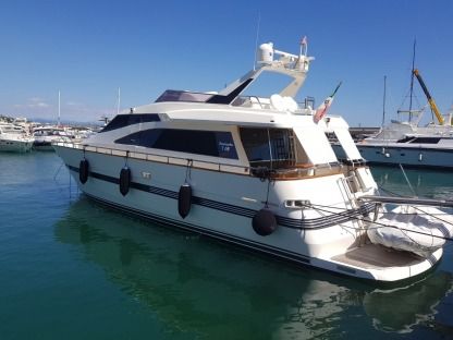 Location Bateau à moteur Tecnomarine T 62 Gaète