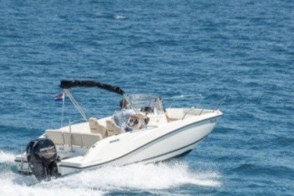 Charter Motorboat Quicksilver 675 Open Marseille