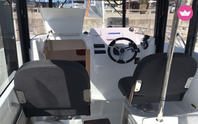 Charter motorboat in Barcelona  