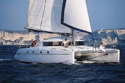 Hire Catamaran FOUNTAINE PAJOT BELIZE 43 Palma de Mallorca