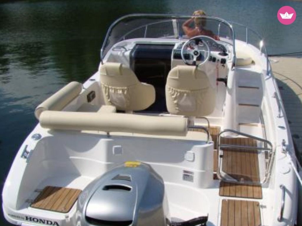 Rental Motorboat Atlantic Marine 680 Zadar