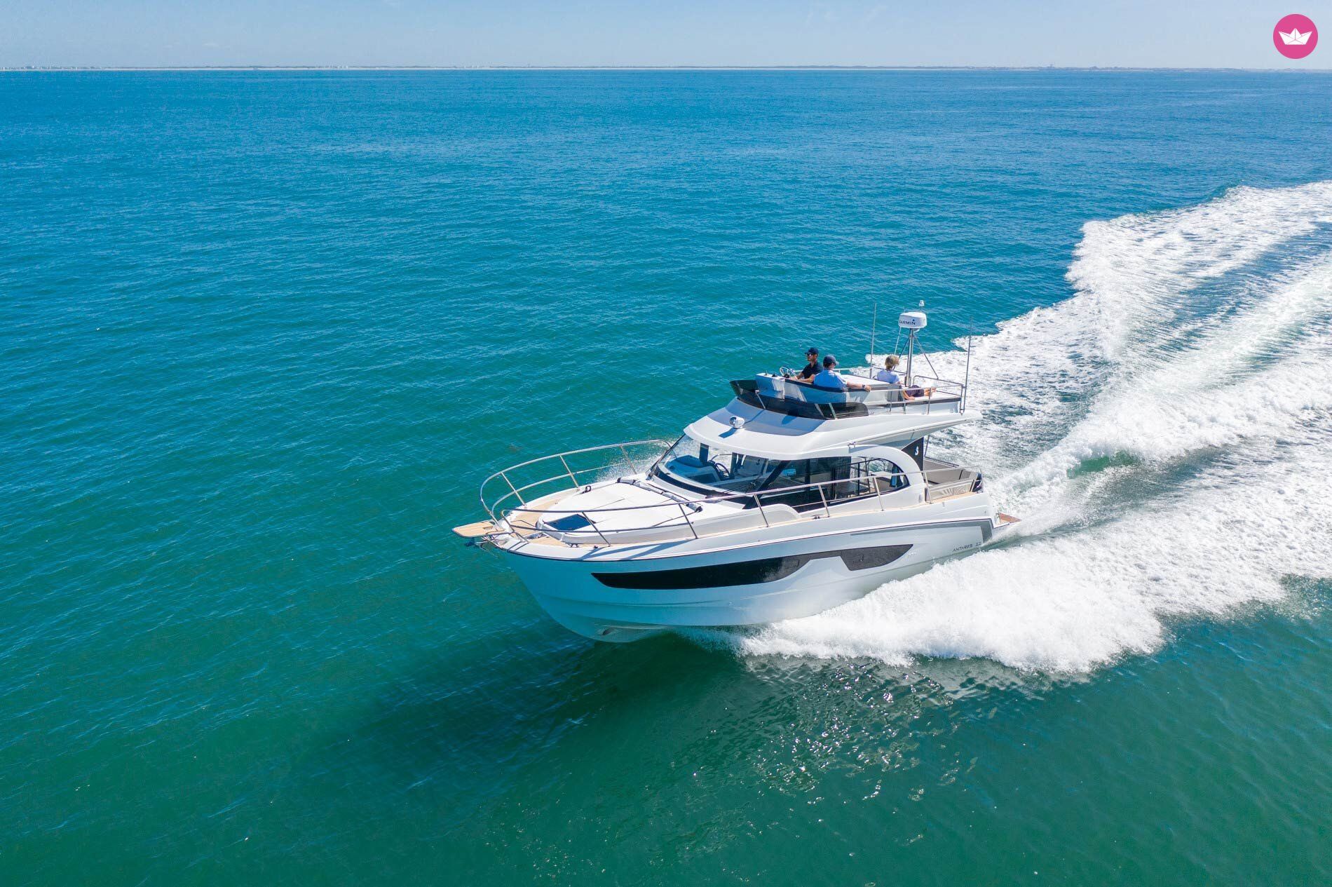 Bateau à moteur Beneteau ANTARES 11 Fly 600cv 3