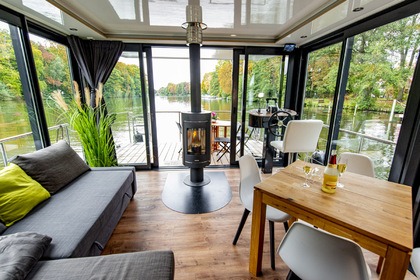 Charter Houseboat Nautilus Hausboote Vagabund 30 - führerscheinpflichtig Berlin