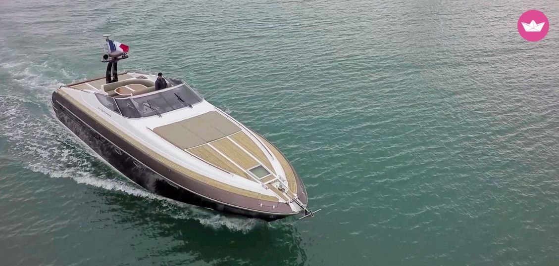 Charter Motorboat Riva 54 Open Grimaud
