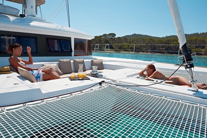 Hyra båt Katamaran Lagoon 560 Cannes
