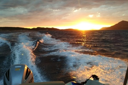 Hire Motorboat JEANNEAU Cap Camarat 7.5 Dubrovnik