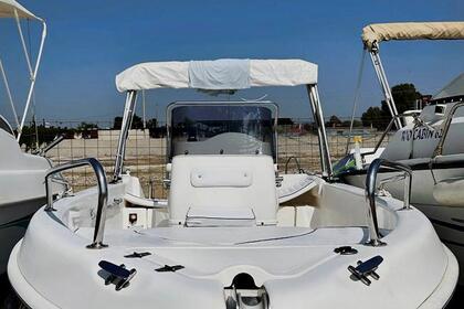 Hyra båt Båt utan licens  Liver Open Syrakusa