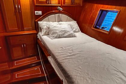 Custom built gulet with a capacity of 4 people