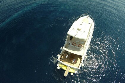 Riviera 48 Flybridge